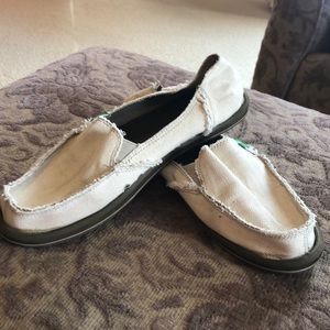 Sanuk slipons
